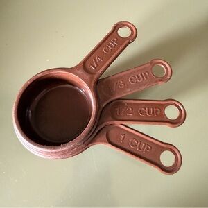 Vintage Rubbermaid Nesting Measuring Cups 4 Pc  Brown No Ring